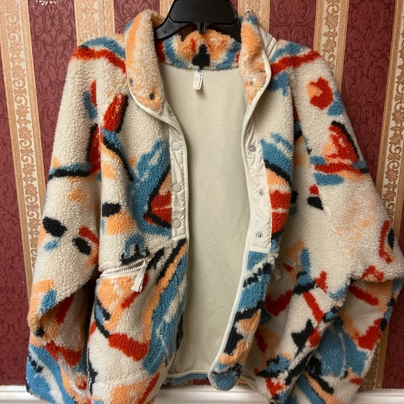 🌸FREE PEOPLE HIT the slopes  Printed Fleece Jacket🌸 - Picture 6 of 10